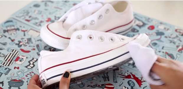 Como lavar las converse blancas